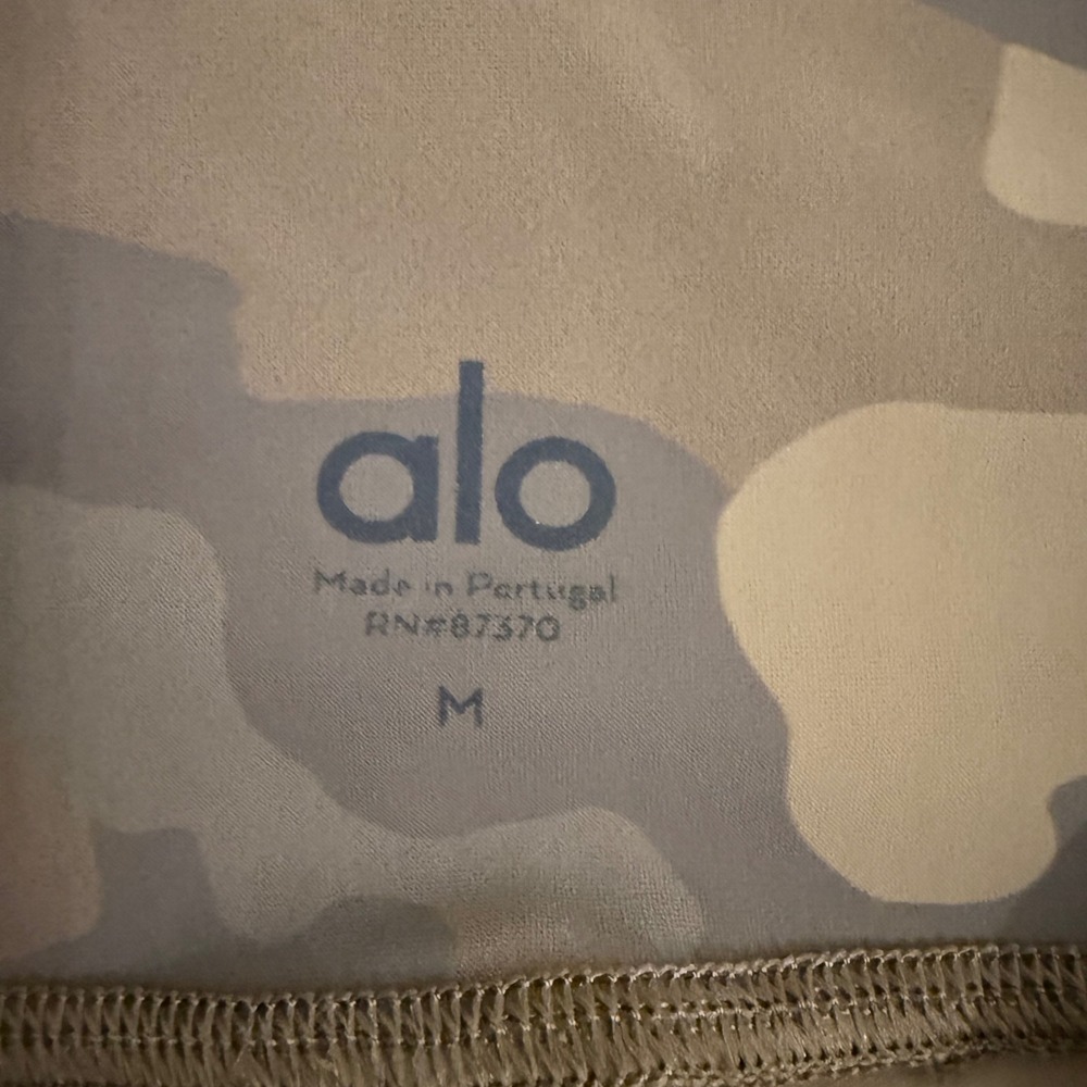 Alo Yoga High-Waist Vapor Leggings Dusk Camo Brown Purple Size Medium Activewear - Picture 2 of 6